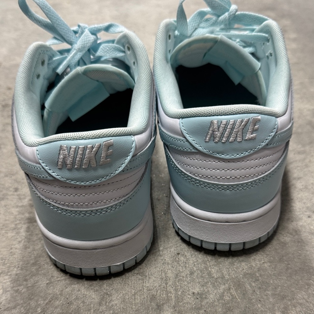 Nike Men's Aqua and White Sneakers